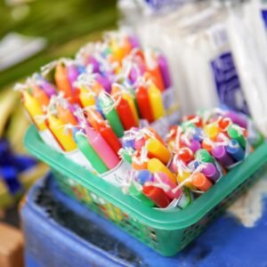 Velas de varios colores teñidas con anilina a la grasa